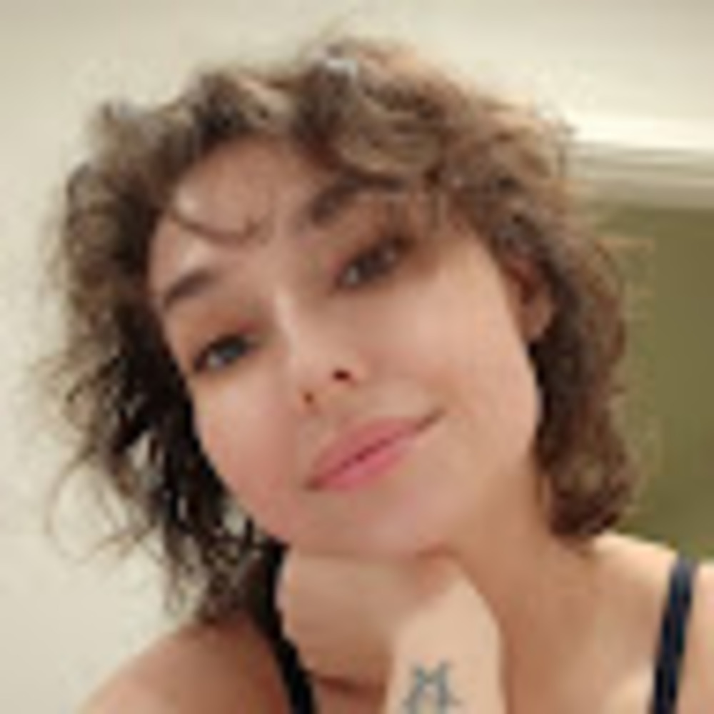 Meet your Posher, Elaina